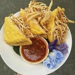 ต้นม่วง(ใกล้จวนเก่า)