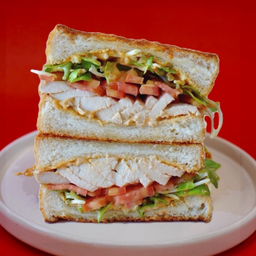 Spicy Smoked Chicken Crunch Sandwich (ครันช์ แซนวิช ไก่ สไปซี่)