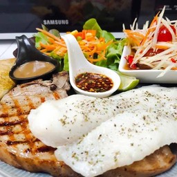 สเต็กพอร์คช็อป + สเต๊กปลาย่าง / ส้มตำ