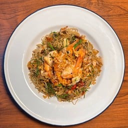 หมี่ผัดชะอมใส่กุ้ง