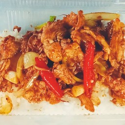 น้ำพริกเผาไก่ราดข้าว