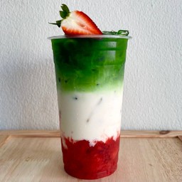 ชาเขียวนมสดสตอเบอรี่