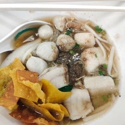 ก๋วยเตี๋ยวต้มยำทะเลสี่สมุทร