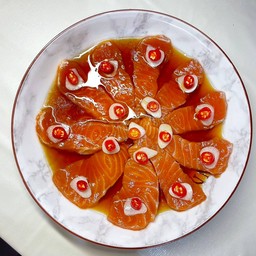 เมี๊ยวขาวแซลมอน