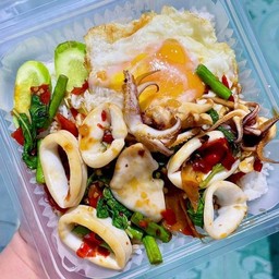 กระเพราหมึก