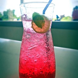 น้ำแดงโซดามะนาว