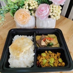 ข้าวแกงตามใจป๋า อาหาร 4 ภาค ปั๊มน้ำมันPTT Station สะพานพระราม 5 ขาเข้า