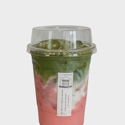 มัทฉะสตรอเบอร์รี่นมสด