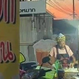 ใส้กรอกอีสานเจ้าศาลาขาว เจ้าดั่งเดิม(หน้าศาลหลวงปู่เจ้าสงฆ์)