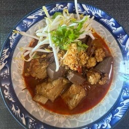 น้ำเงี้ยว ป้าเพ็ญ (เจ้าเก่า)