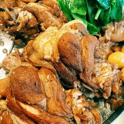 ข้าวขาหมูเนื้อล้วน