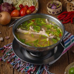 ต้มซุปเปอร์ตีนไก่ (หม้อไฟ)