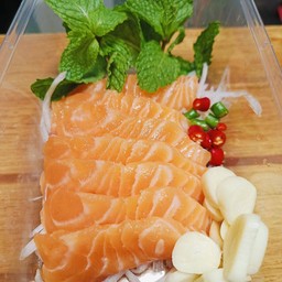 แซลมอนซาชิมิ