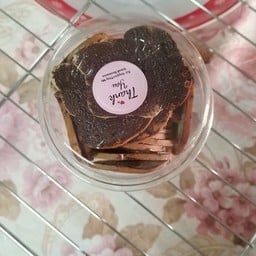 ปังปุ้ย - ข น ม ห ว า น น