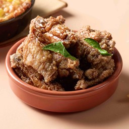 ปีกไก่เคลือบซอสกระเทียมซีอิ๊ว