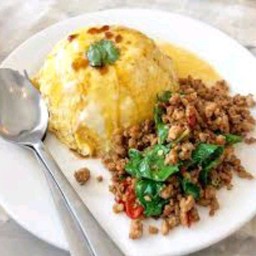 ข้าวไข่ข้นกระเพาะหมู,ไก่,ไก่กรอบ