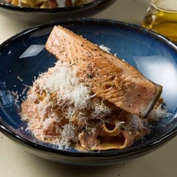 พัพพาร์เดลล์แซลมอนซอสโรเซ่