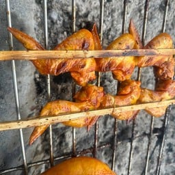 ไก่ย่างวิเชียรบุรี สาขาตลาดนัดสิริญญา ลพบุรี