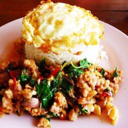 กระเพราไก่+ไข่ดาว