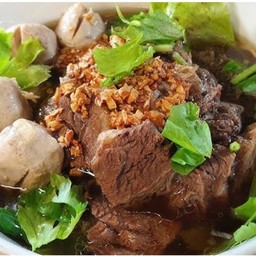 เกาเหลาเนื้อตุ๋นลูกชิ้นเนื้อ