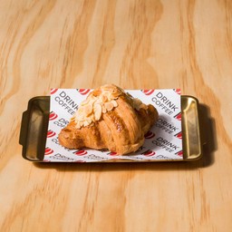 ALMOND CROISSANT