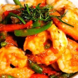 ผัดพริกแกงกุ้งเผ็ดราดข้าว