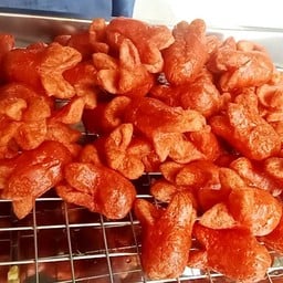 ไข่เจียวบอย (ข้าวไข่เจียว,ลูกชิ้นทอด)