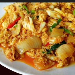 เนื้อปูผัดผงกระหรี่