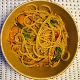 กะเพราสามพี่น้อง