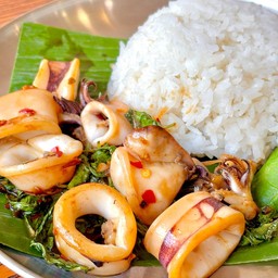 กะเพราปลาหมึก