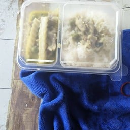 ร้านข้าวแกงแม่ไก่