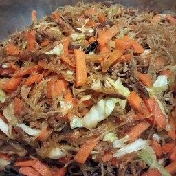 ผัดวุ้นเส้นเจราดข้าว