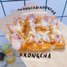 พิซซ่าไอซ์แลนด์ชีส 
( sausage  +ham )