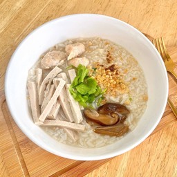 ข้าวต้มทรงเครื่อง