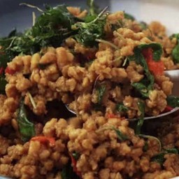 กระเพราหมูสับเจ