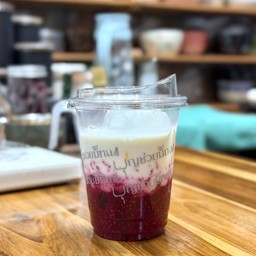 ICED MIXBERRY MILK