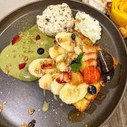 Crispy Toast & Milk ปังไส้เยิ้ม ทาวน์อินทาวน์