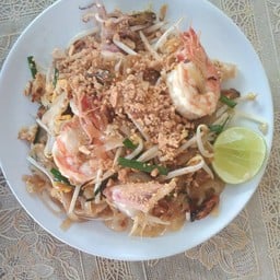 หอยทอดผัดไทยครูต้อยหน้าวัดเกาะหลัก