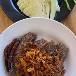 ข้าวซอยน้อย ข้าวแรมฟืนป้าสุข(แม่สาย)