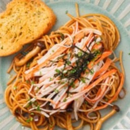 สปาเก็ตตี้ปูอัดผัดซอสโชยุ