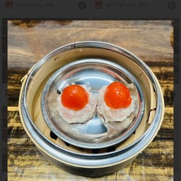 ไข่แดงเค็มแต้มหน้ากุ้ง