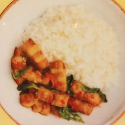 ข้าวราดผัดกะเพราหมูกรอบเจ