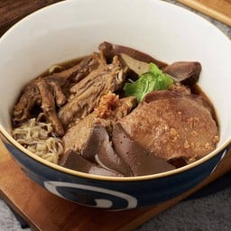 ก๋วยเตี๋ยวเป็ดตุ๋นรวมมิตร