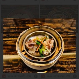 หนวดหมึกแต้มหน้ากุ้ง