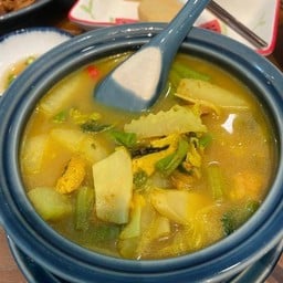 โปรดเลือก แกงกะทิ หรือ แกงไม่กะทิ