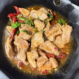 กระเพราเนื้อ (เป็นกับ)