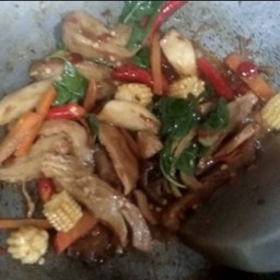 กระเพราเป็ดเจ (ราดข้าว)