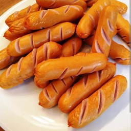 [อร่อยซ่ากับโค้ก] ไส้กรอกหนังกรอบทอด +  โค้ก ออริจินัล (กระป๋อง) + สไปรท์ ออริจินัล (กระป๋อง)