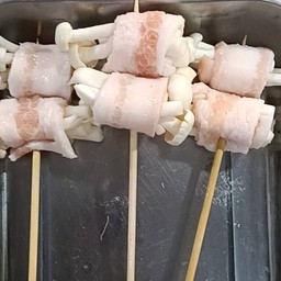 (ย่าง) สามชั้นพันเห็ดชิเมจิ