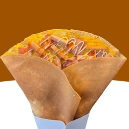 เครปเบค่อนไข่ไก่ใส้กรอก